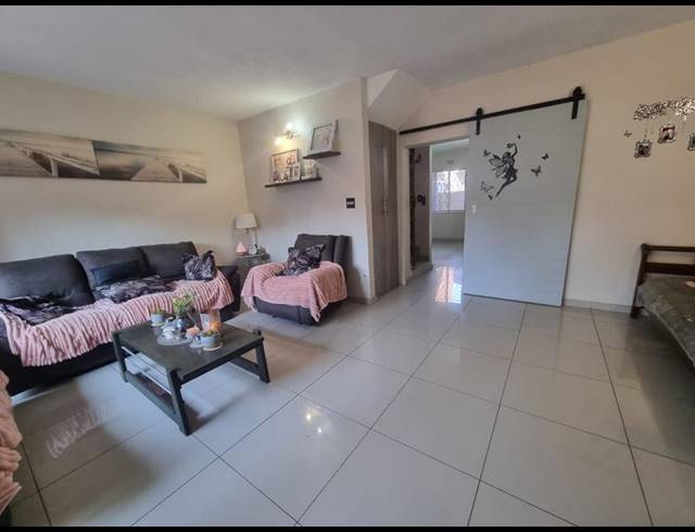 3 BEDROOM TOWNHOUSE FOR SALE IN BRACKENHURST